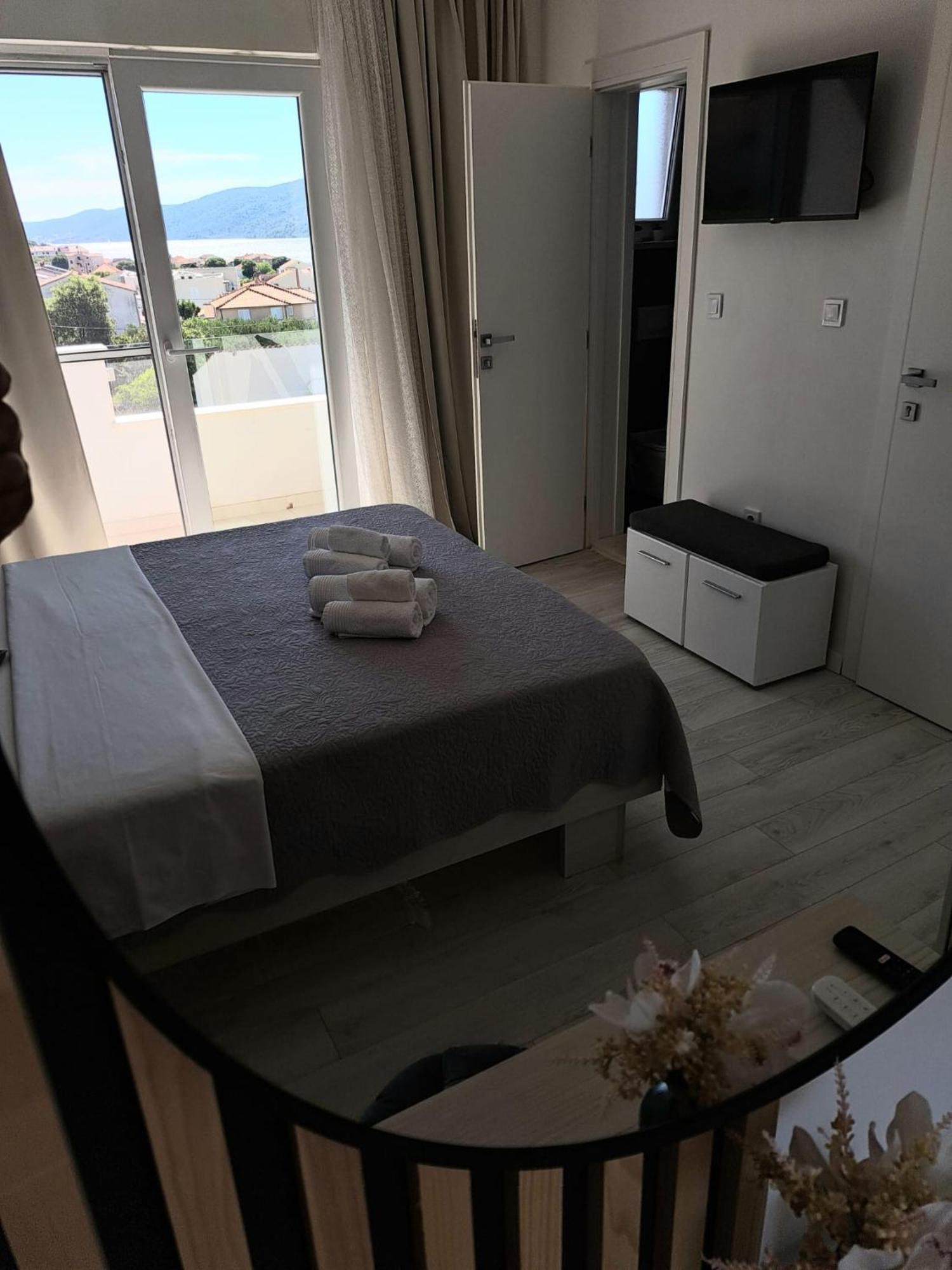 Paulina Harmony Rooms Seget Vranjica Exterior photo